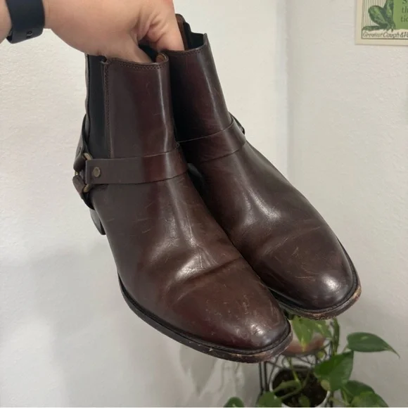 Frye Women's Dara Harness Chelsea Boots Deep Brown Leather 
Women’s Size 9.5 - Picture 3 of 9
